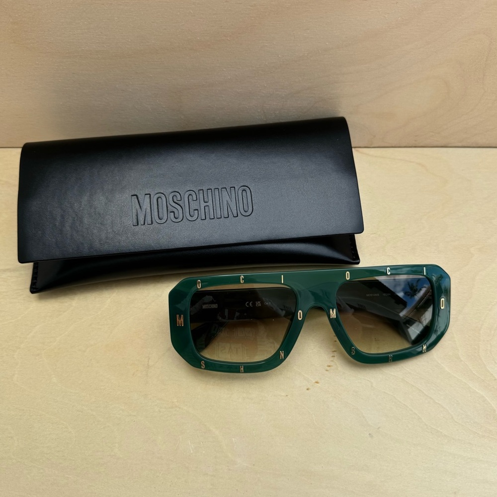 NEW Authentic Moschino Square Sunglasses Green